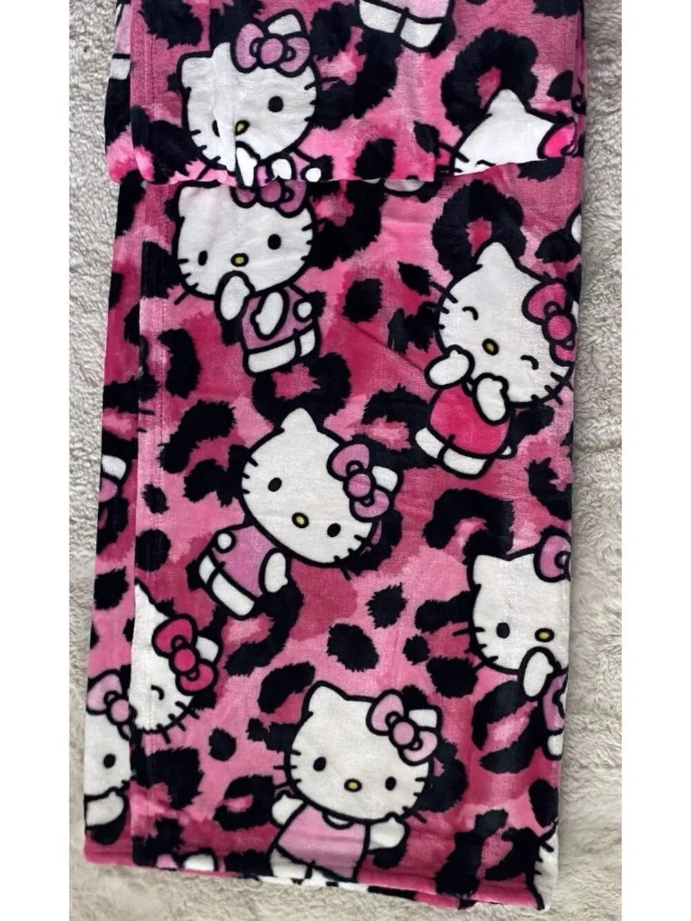 Hello Kitty Pink Leopard Cheetah Print Soft Throw Blanket 50in x 70in Viral NEW